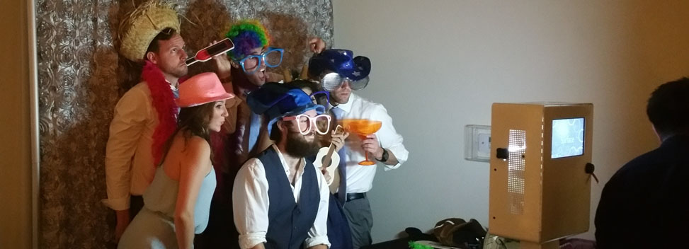 Music Mania Entertainment  (661) 618-6455 offers Photo Booth  to set the mood of your party. Serving Brentwood, San Fernando Valley, Antelope Valley, Los Angeles. 